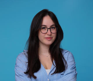 Maya hollander